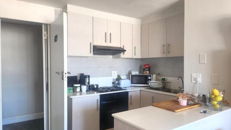 1 Bedroom Property for Sale in Sea Point Western Cape